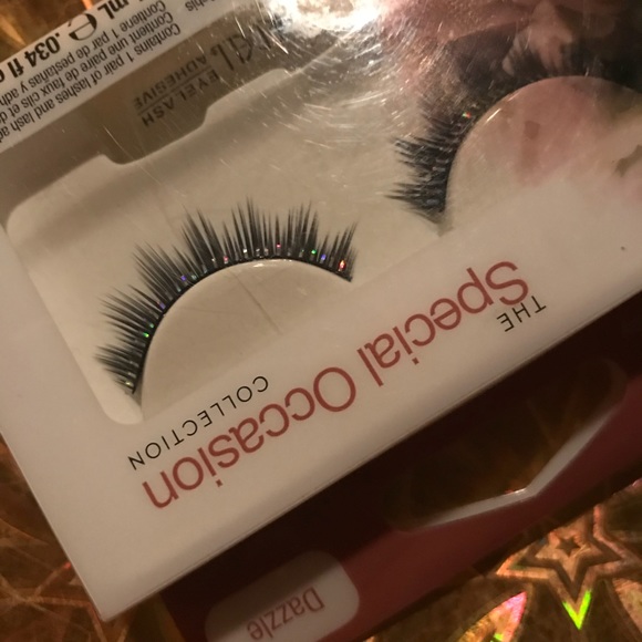 Holographic Ardell Dazzle Lashes + Free Glue - Picture 3 of 3